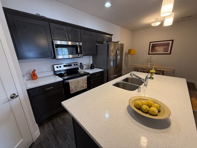 Building Photo - 5509 Prairie Pl Dr