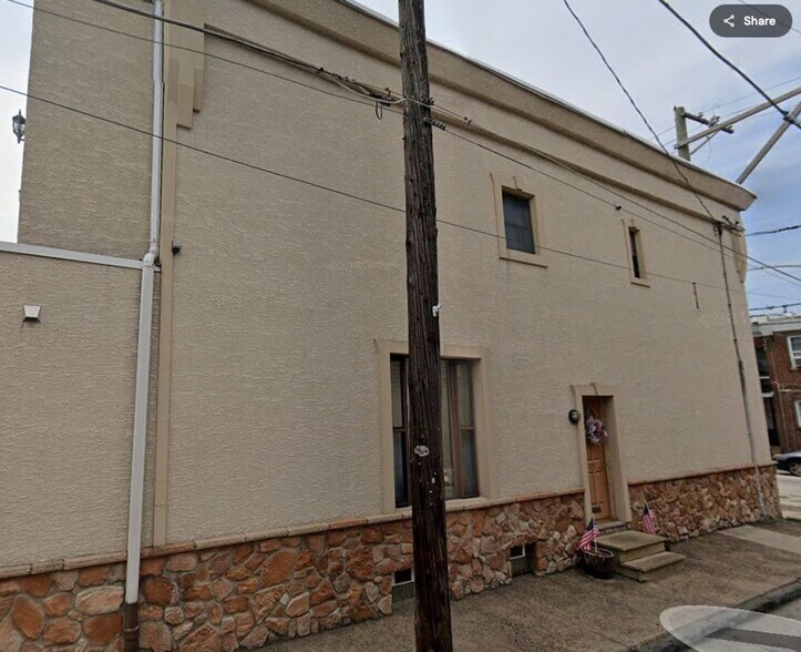 Building Photo - 3015 Belgrade St