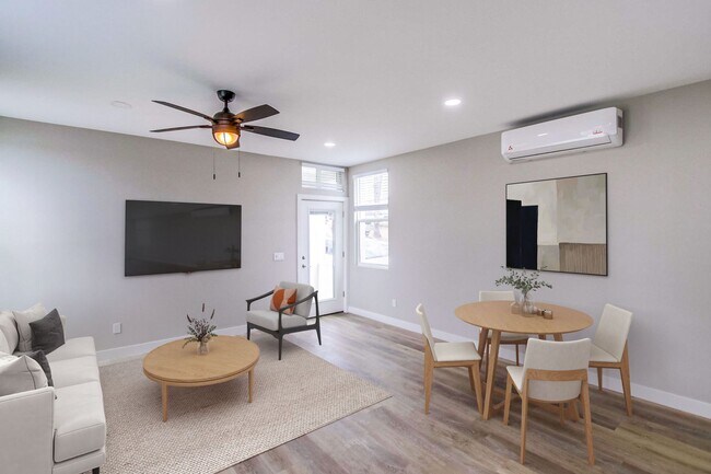 Interior Photo - The Royal of Rancho Penasquitos