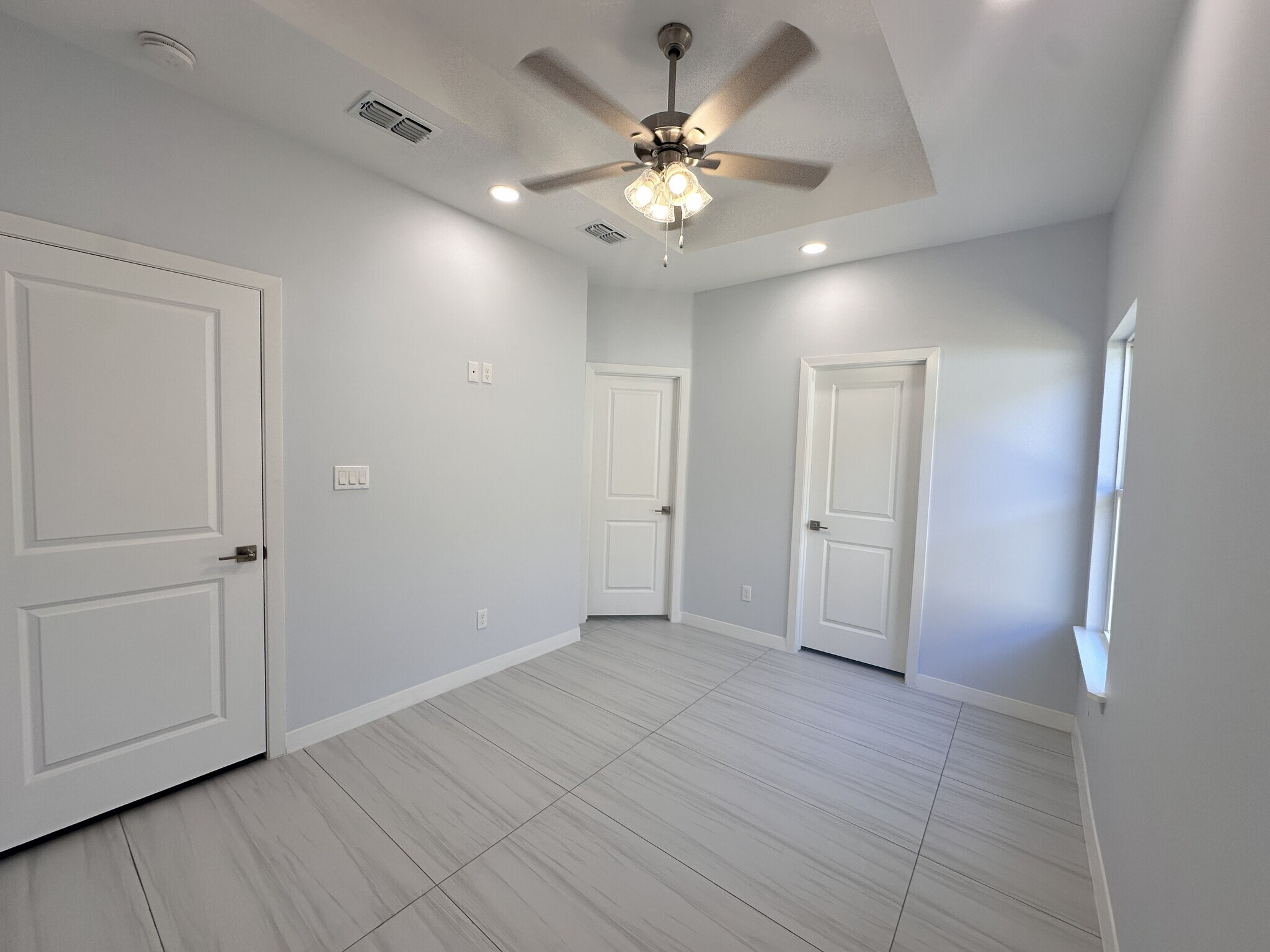 Building Photo - 11313 N 25th St