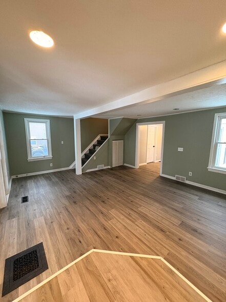 Building Photo - 66 Sea View Ave