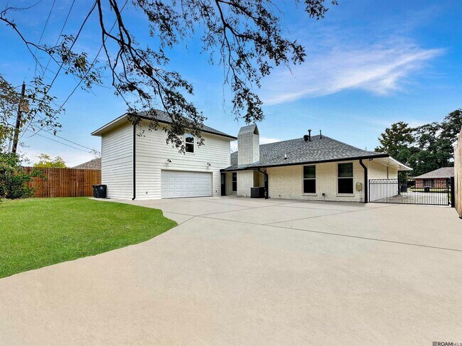 Building Photo - 7323 Sheffield Ct
