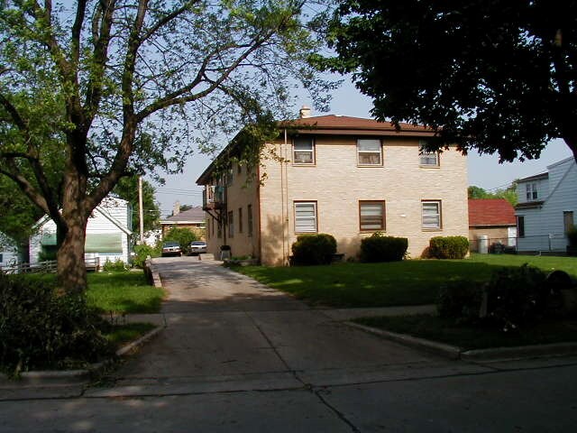 Building Photo - 5864 N 84th St