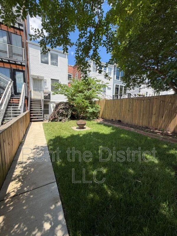 Building Photo - 1350 Randolph St NW