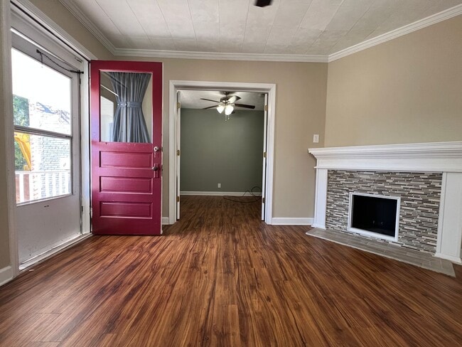 Building Photo - 1726 Starkweather Ave