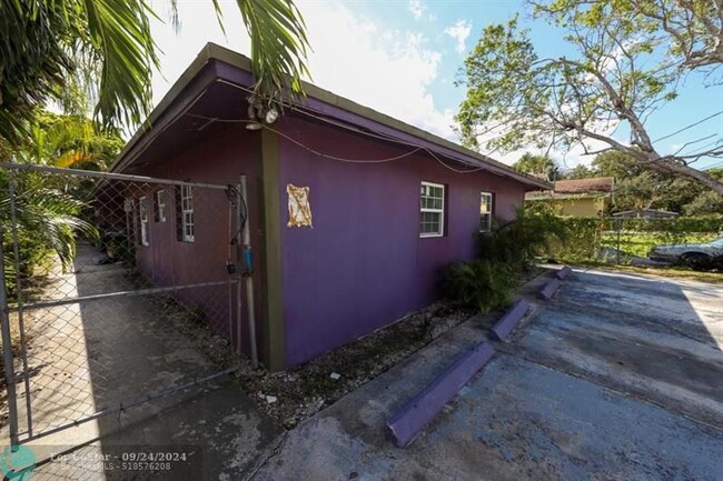 Primary Photo - 1132 NW 5th Ct