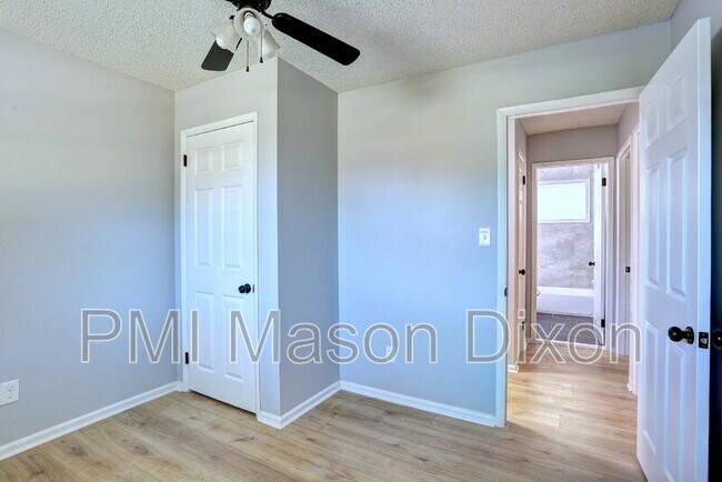 Building Photo - 8523 Fieldway Dr