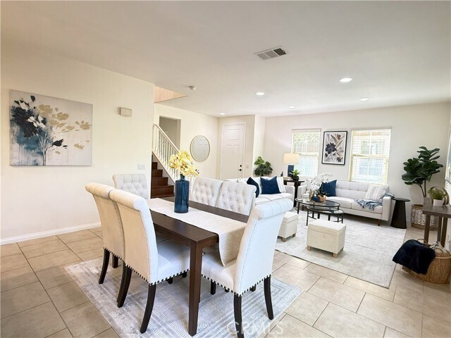 Building Photo - 81 Keepsake