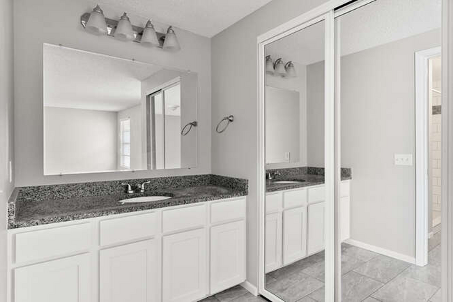 Building Photo - 2971 W Long Dr