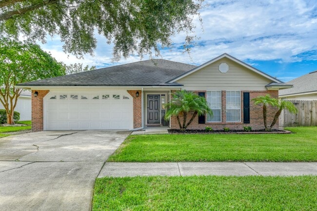 Primary Photo - Peaceful Pond-Front Retreat | Family-Frien...