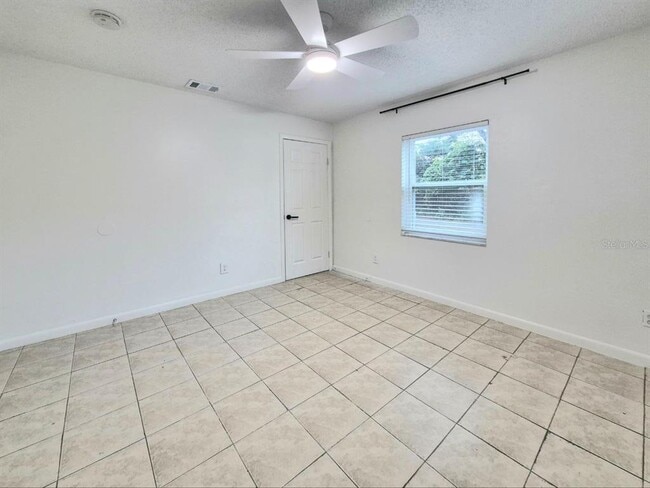 Building Photo - 2408 W Cypress St