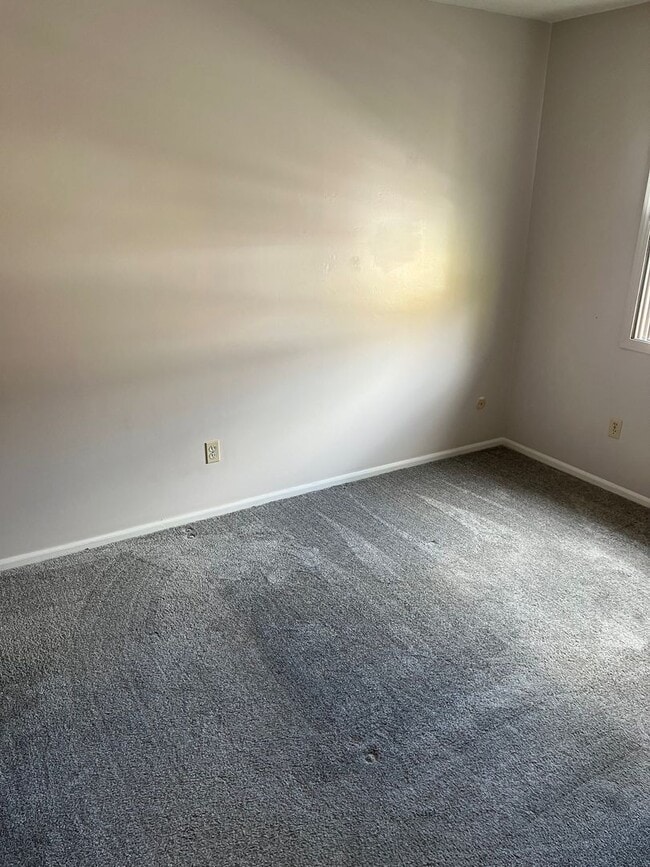 Building Photo - BOARDMAN 3 BEDROOM CONDO--PROFESSIONALLY M...