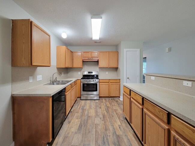 Building Photo - 16842 Marlin Spike Way