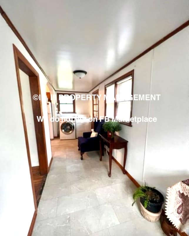 Building Photo - 4013 Holly St