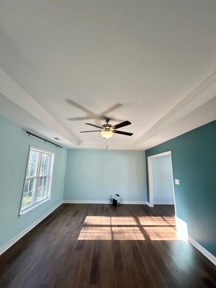 Building Photo - 301 Kraft St