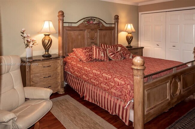 Building Photo - 16200 Golf Club Rd