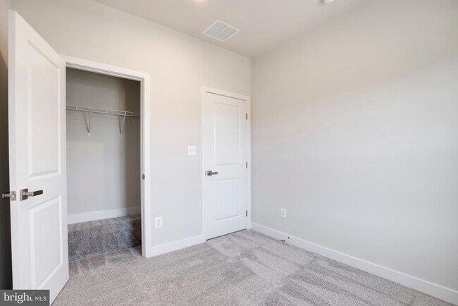 Building Photo - 4504 Dandelion Lp