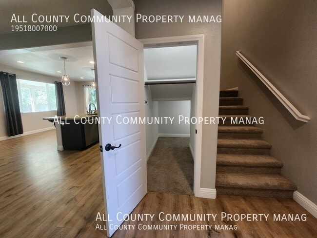 Building Photo - 25255 High Plains Ct