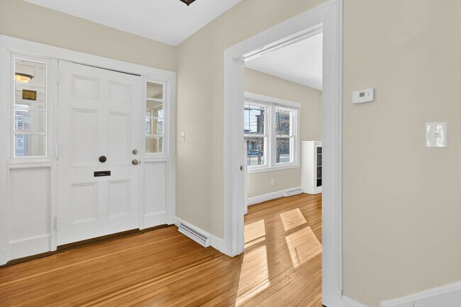 Building Photo - 157-159 Pleasant Street