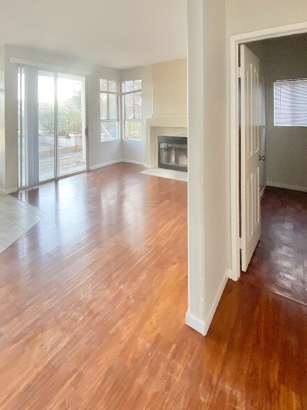 Building Photo - 12160 Dormouse Rd