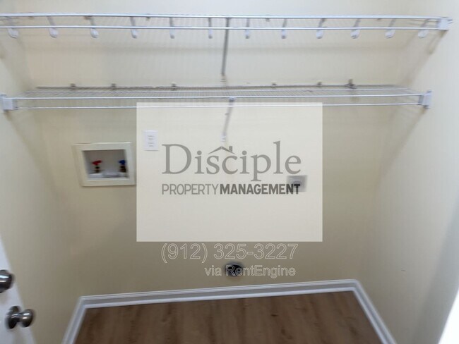 Building Photo - 295 Creekside Cir