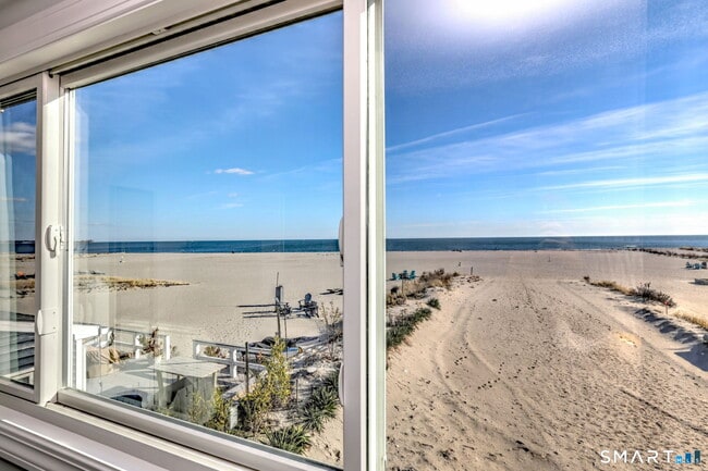 Building Photo - 25 Milford Point Rd