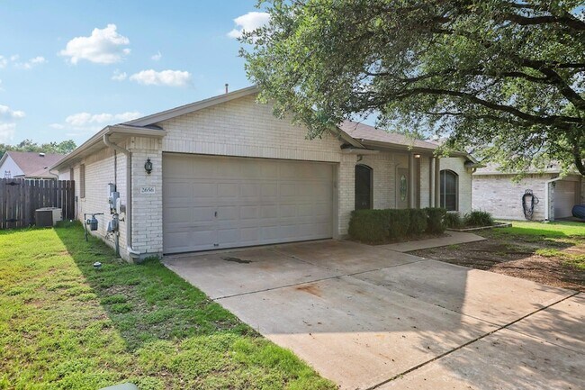 Building Photo - 2656 Bradley Ln