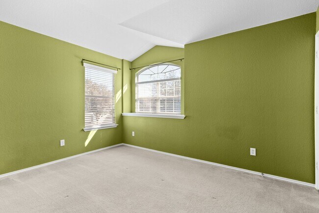 Building Photo - 6303 Blayney Dr