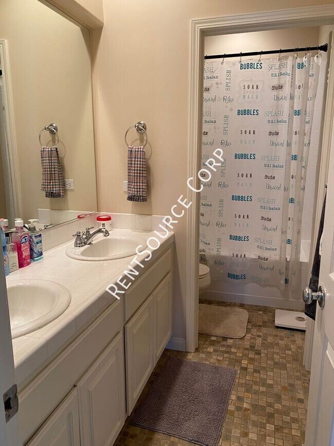 Building Photo - 24310 Las Palmas St