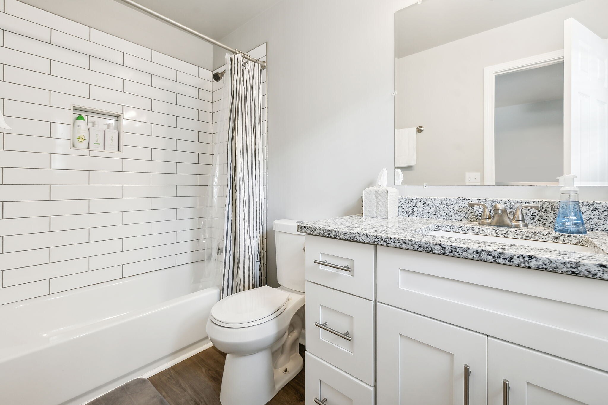 Building Photo - 226 Treutland Ave