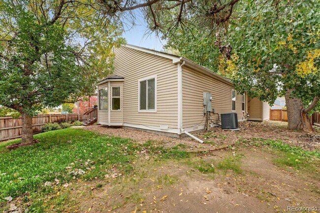 Building Photo - 5241 Helena St