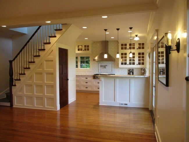 Building Photo - Stunning 4 Bedroom Home in North End Tacoma