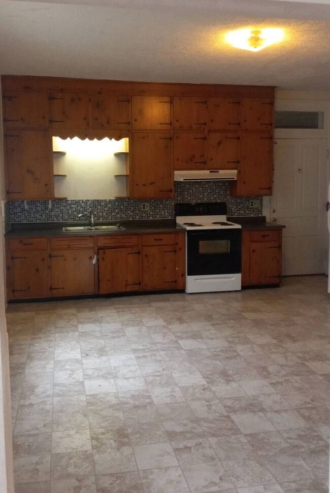 Building Photo - 79 W Main St