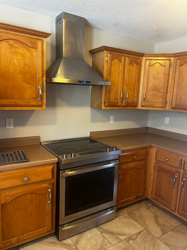 Building Photo - 125 Janis Marie Cove