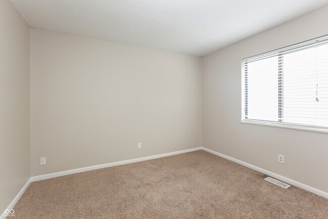 Building Photo - 5248 Telford Ct