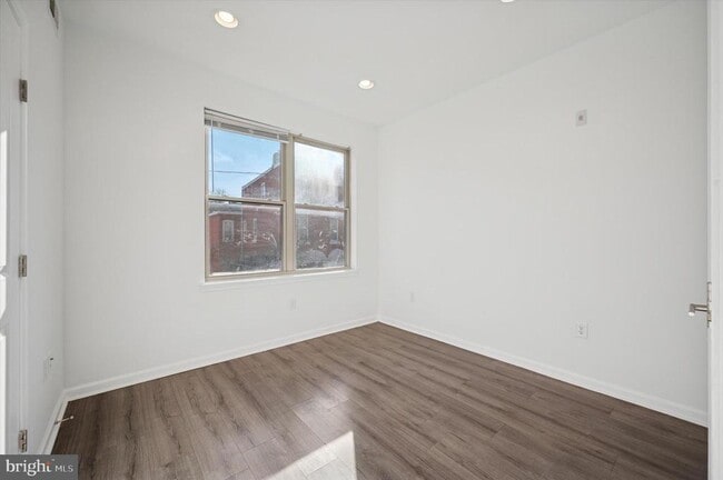 Building Photo - 4131 Cambridge St