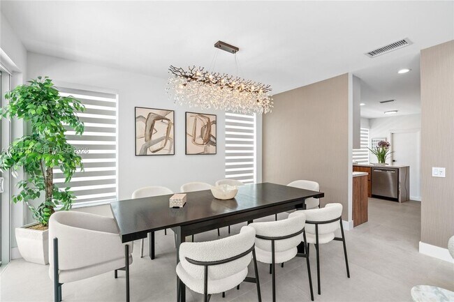 Building Photo - 4621 NW 93rd Doral Ct