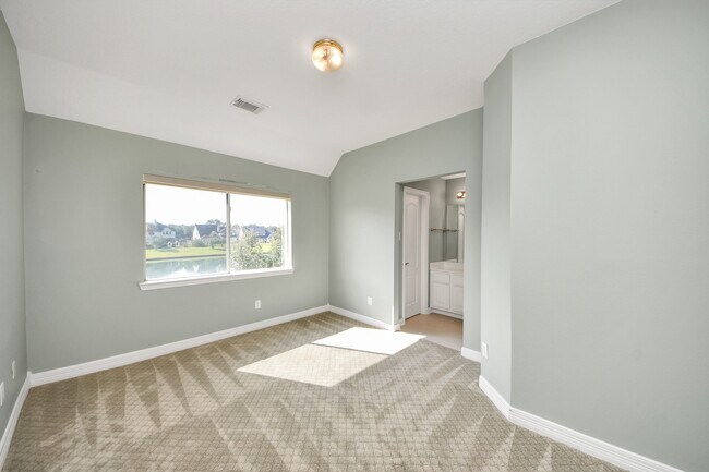 Building Photo - 5410 Deerbourne Chase Dr