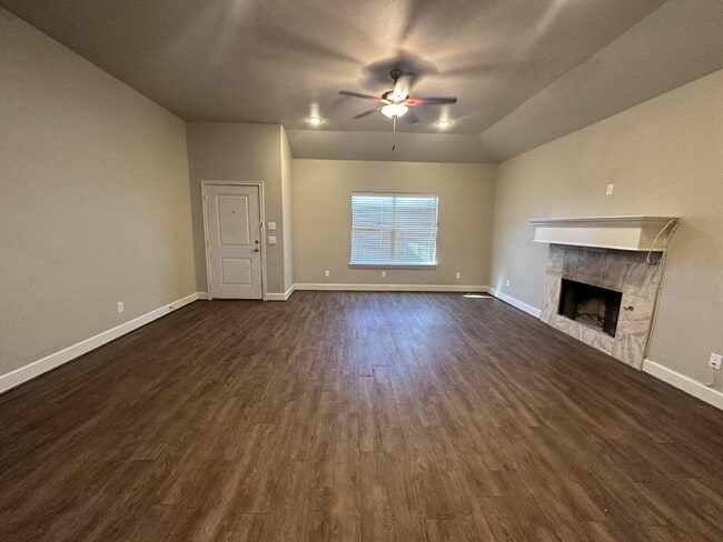 Building Photo - 11211 Athens Ave