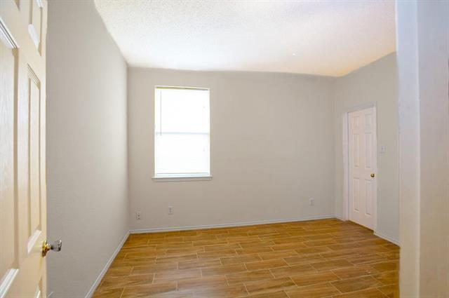 Building Photo - 10617 Wolfcreek Ln