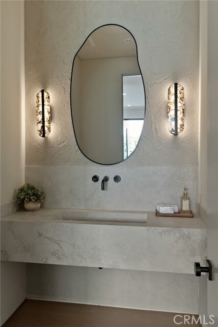 Building Photo - 14738 Otsego St