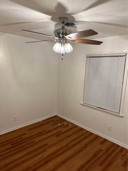 Building Photo - 212 Logan St