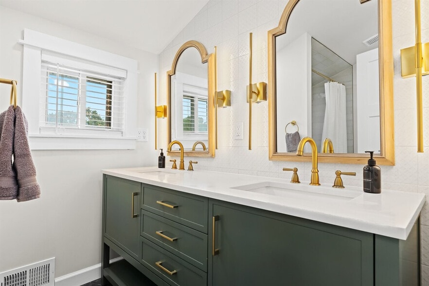 Building Photo - 221 Ardmore Dr