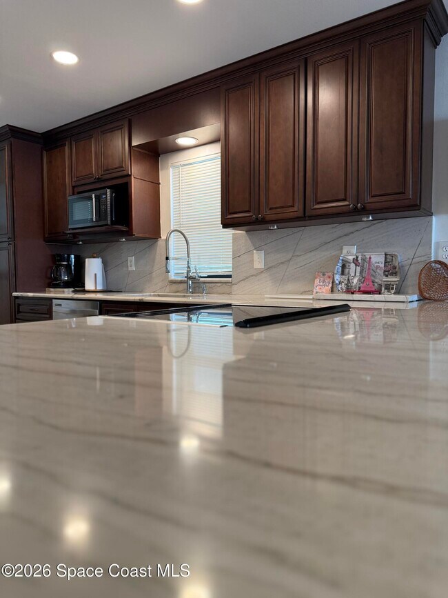 Building Photo - 201 International Dr