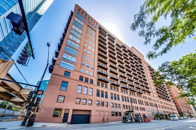 Building Photo - 165 N Canal St