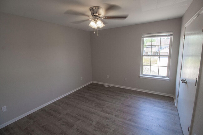 Building Photo - 1425 Greensboro Dr