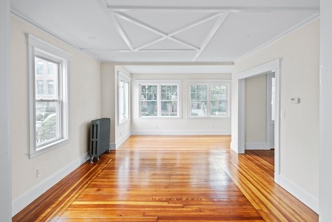 Building Photo - 57 Yale St