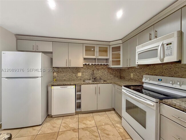 Building Photo - 3641 Oaks Clubhouse Dr