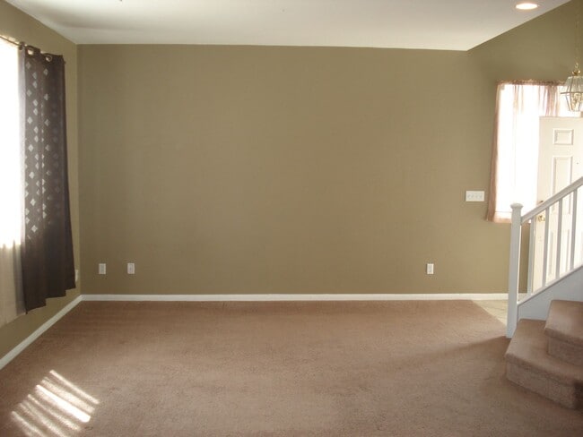 Building Photo - 3734 Solandra St