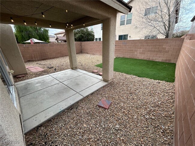 Building Photo - 8657 Palomino Ranch St